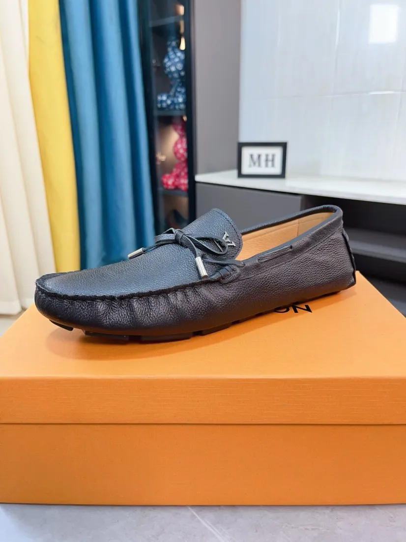 Men's men's shoes💰400🌹🌹[LV Louis Vuitton] New men's beanie shoes💝💝.. Top-grade imported cowhide embossed➕Comfortable leather lining. It is extremely skin-friendly and comfortable, feels very delicate, and the shape is very correct! Perfectly reflects the three-dimensional sense, code number: 38-44